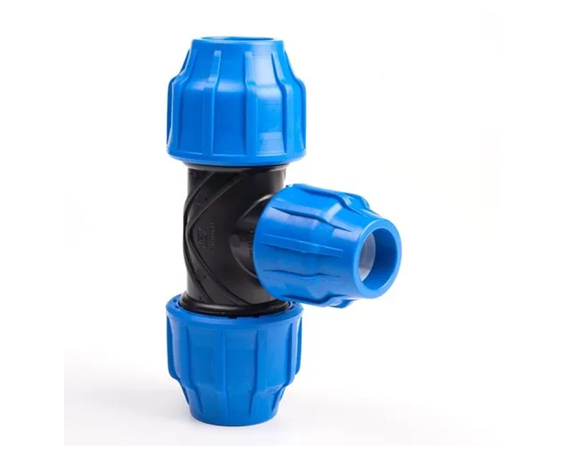 90 Degree Male Threaded Tee